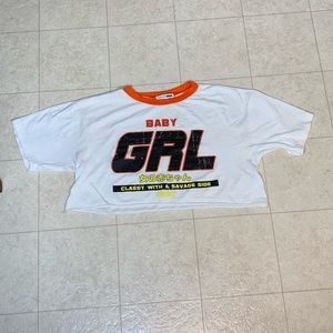 white Crop top ( fashion nova )